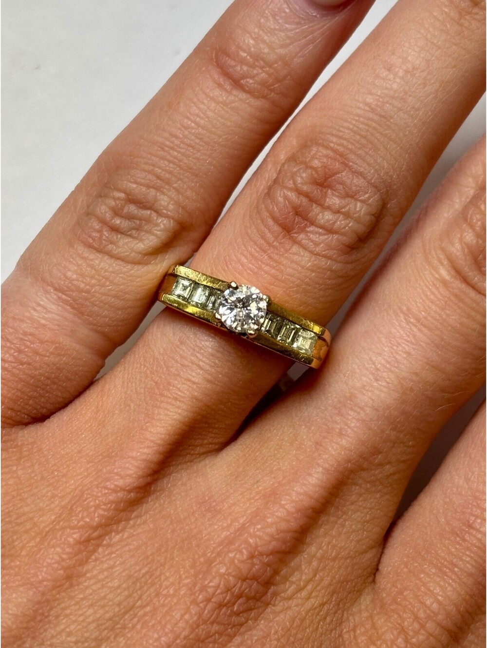 18k Yellow Gold Diamond Ring
